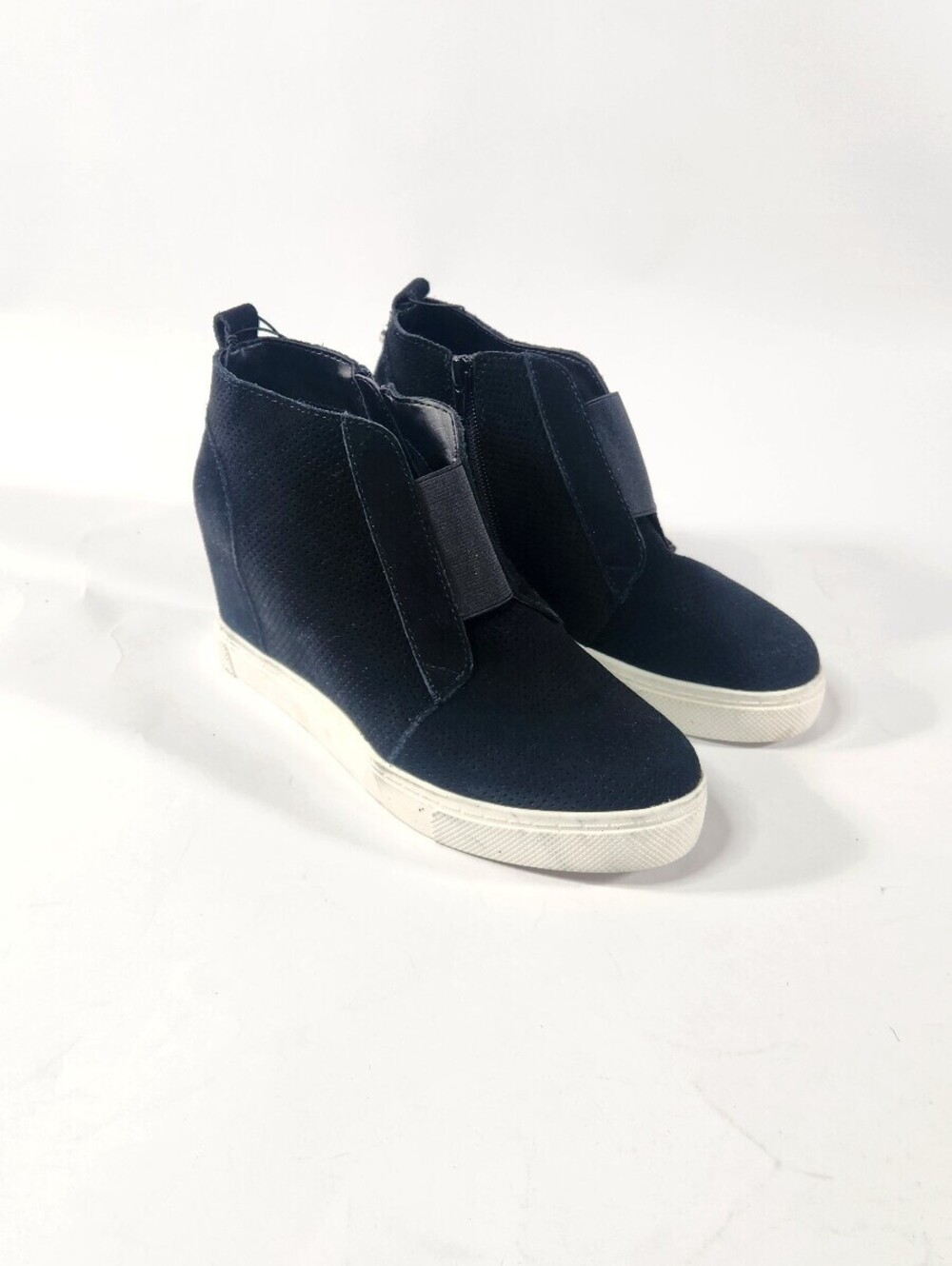 Steve Madden Black Wedge Sneakers Size 8